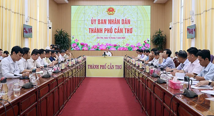 Sẵn sàng hỗ trợ nhà đầu tư về thủ tục để đẩy nhanh tiến độ khởi công, triển khai dự án&nbsp;