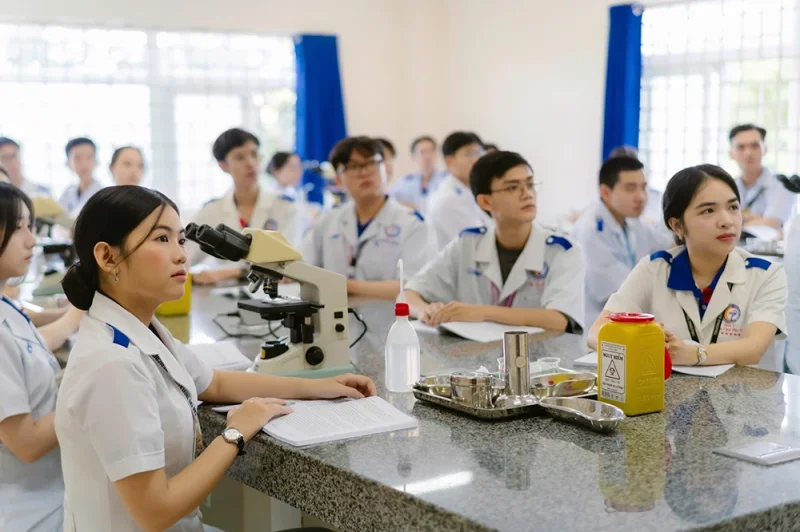 Đa dạng ngành nghề, đón đầu xu thế&nbsp;