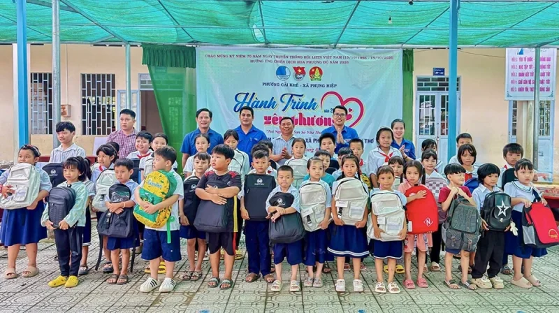 Tiếp tục triển khai chương trình “Tiếp sức đến trường”&nbsp;