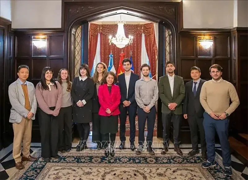 Chuyên gia trẻ Argentina quan tâm chính sách đối ngoại và hội nhập của Việt Nam