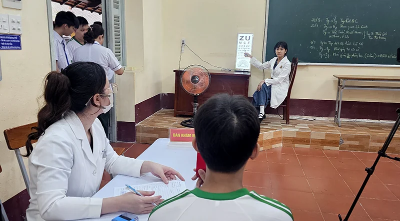 Triển khai kiểm tra sức khỏe đầu năm học cho học sinh, giáo viên&nbsp;