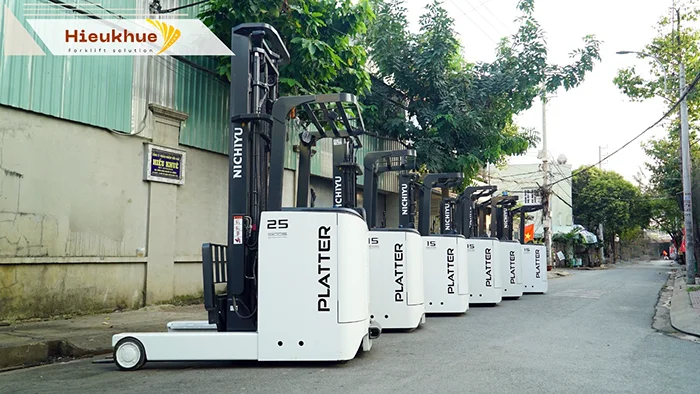 Xe nâng điện đứng lái Hiếu Khuê - Tối ưu không gian kho hàng lối đi hẹp&nbsp;