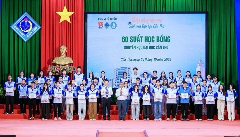 Đại học Cần Thơ có nhiều hoạt động hỗ trợ sinh viên vượt khó, học tốt&nbsp;